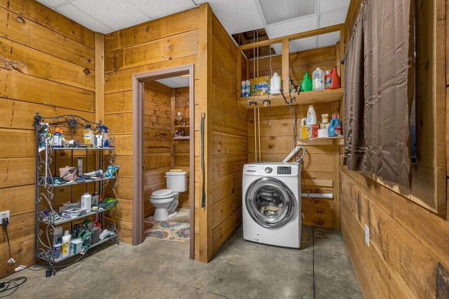 More Photos Of 405 Pearman Dairy Rd, Anderson Freestanding For Sale