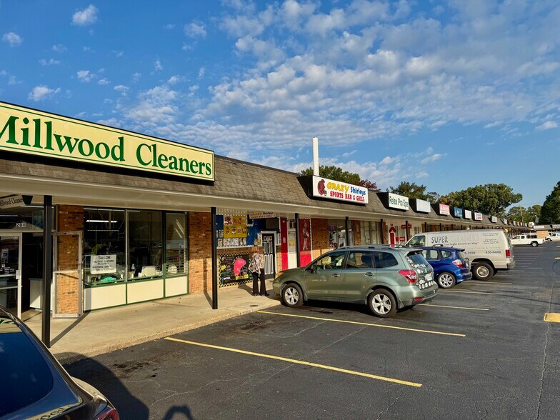 More Photos Of 315 N Great Neck Rd, Virginia Beach General Retail For Lease