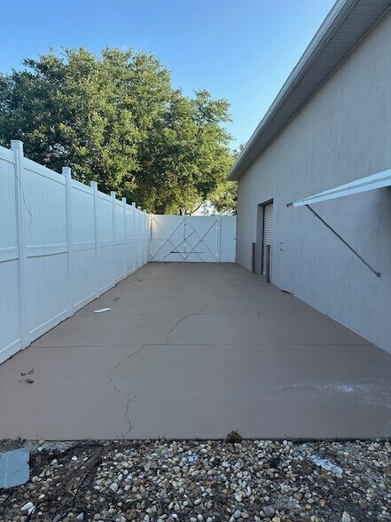 More Photos Of 718 60th Street Ct E, Bradenton Auto Repair For Sale