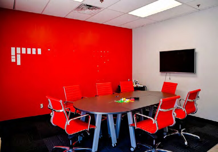 More Photos Of 1855 Rue Saint-Régis, Dollard-des-Ormeaux Office For Lease