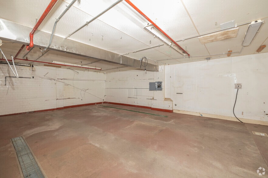 More Photos Of 962-972 87th Ave, Oakland Manufacturing For Lease