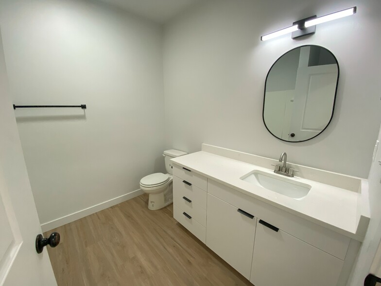 More Photos Of 404 E 5600 S, Salt Lake City Apartments For Sale