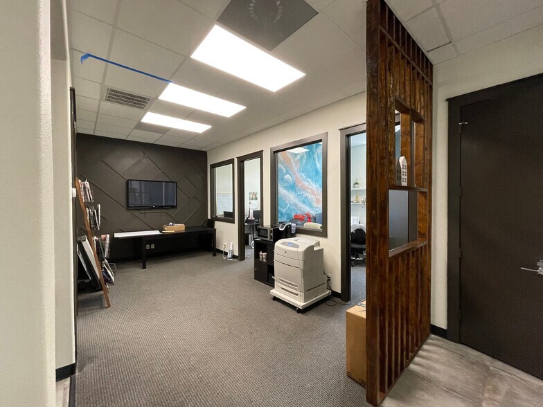 More Photos Of 8125 N Sam Houston Pky W, Houston Medical For Sale