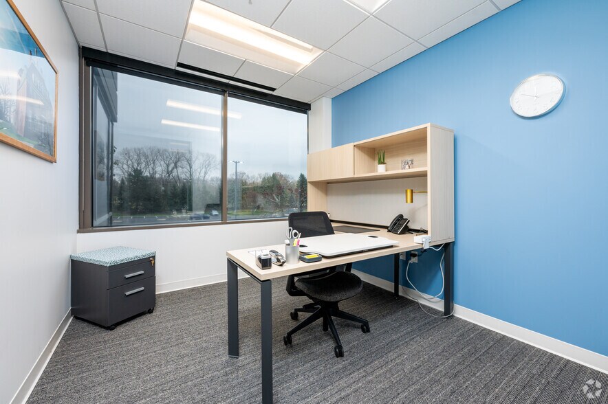 More Photos Of 310 E 96th St, Indianapolis Office For Lease