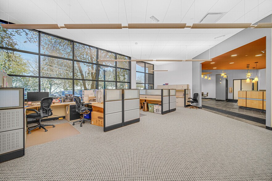 More Photos Of 510 Exchange Ct, Aurora Warehouse For Sale