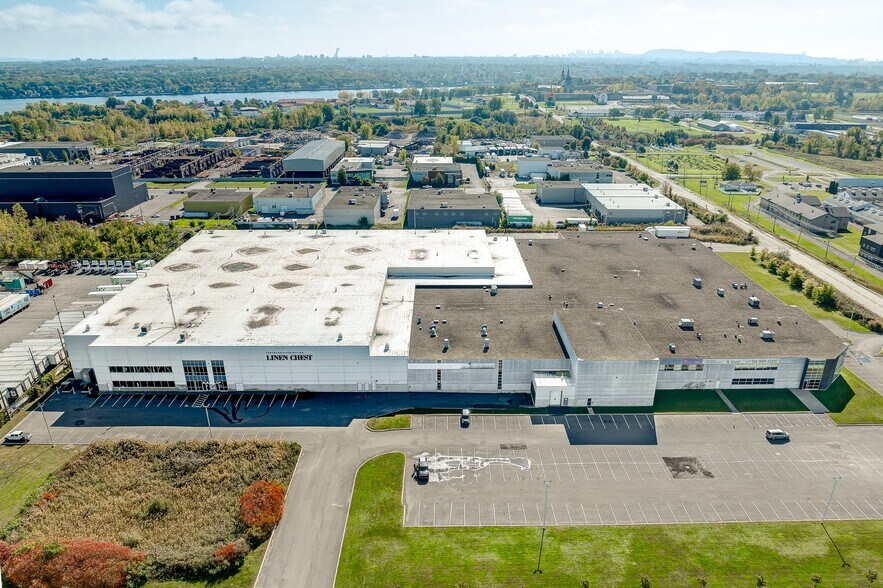 Primary Photo Of 875 Saint-François, Laval Warehouse For Lease