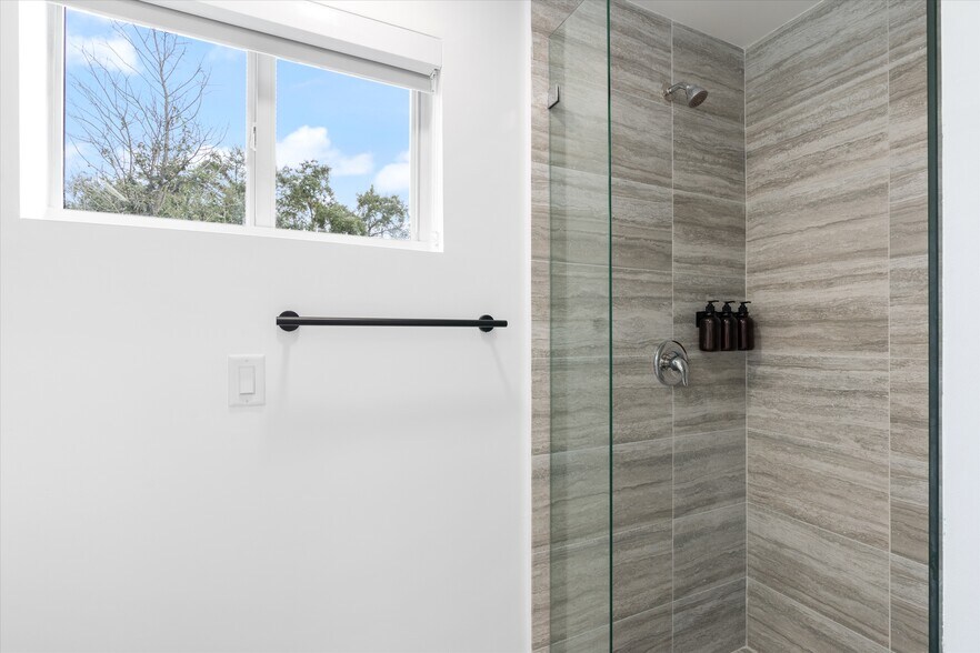 More Photos Of 1212 NW 6th Ct, Fort Lauderdale Apartments For Sale