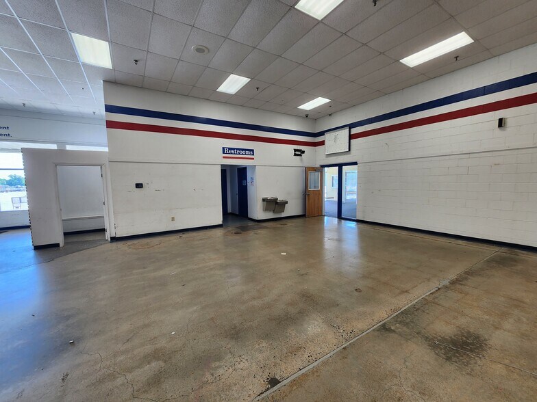 More Photos Of 1301-1349 W Floyd Baker Blvd, Gaffney Unknown For Lease