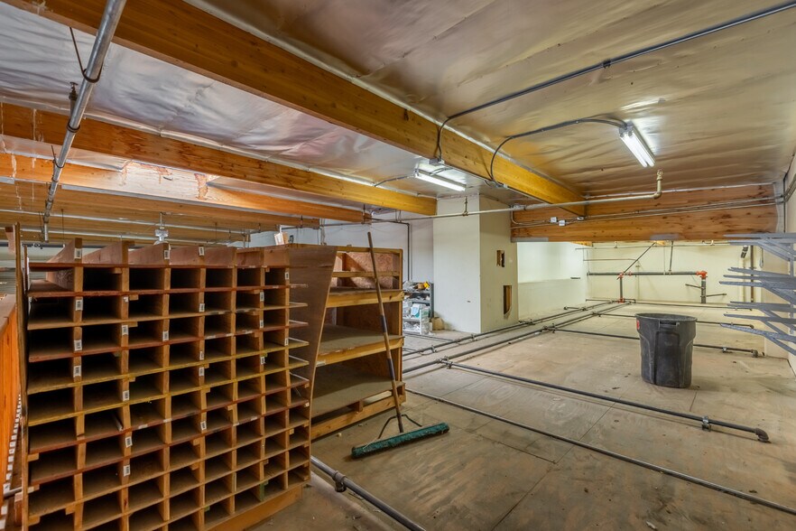 More Photos Of 608 E Rancho Vista Blvd, Palmdale Service For Sale