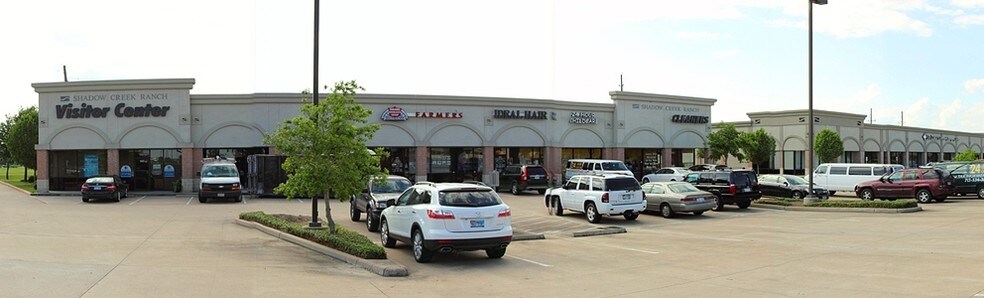 More Photos Of 11713 Shadow Creek Pky, Pearland Freestanding For Lease