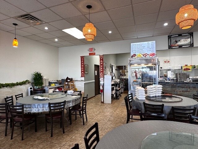 More Photos Of 6820 Spring Mountain Rd, Las Vegas General Retail For Lease