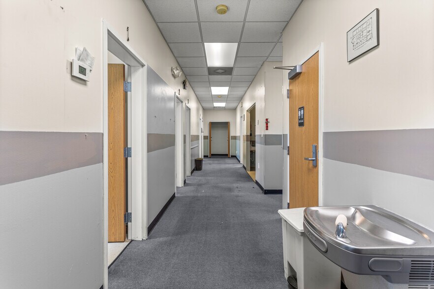 More Photos Of 18917 Joy Rd, Detroit Medical For Sale