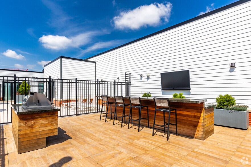 More Photos Of 5454 Nicholson Ln, North Bethesda Apartments For Lease