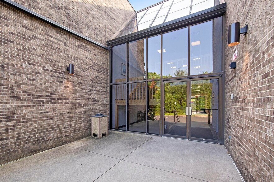 More Photos Of 257 Monmouth Rd, Oakhurst Medical For Sale