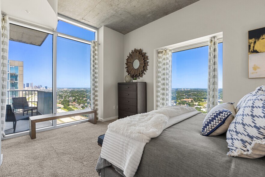 More Photos Of 5927 Almeda Rd, Houston Apartments For Lease