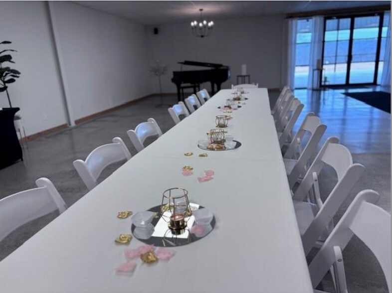 More Photos Of 1212 Packing House rd, Graham Flex For Sale