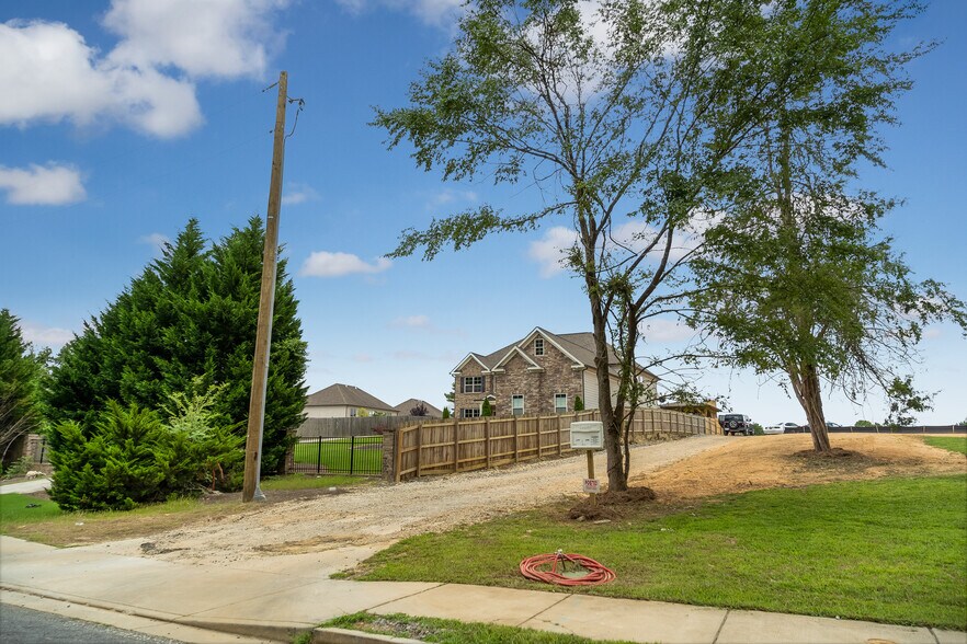 More Photos Of 1942 W Sandtown Rd, Marietta Land For Sale