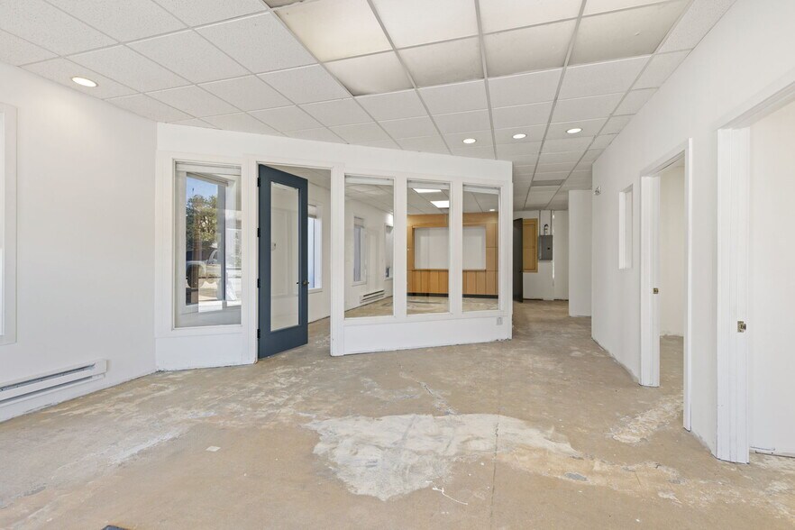 More Photos Of 1700 55th St, Boulder Warehouse For Sale