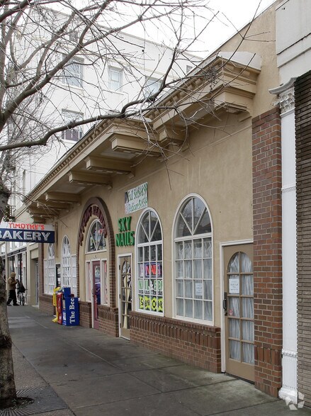 More Photos Of 418-420 Main St, Woodland Storefront For Sale