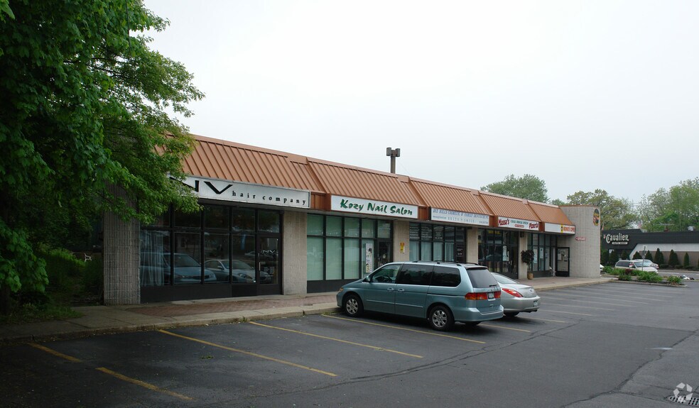 More Photos Of 146 W Jericho Tpke, Huntington Station General Retail For Sale