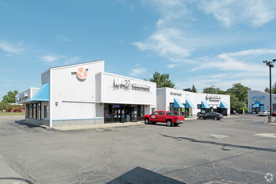 Primary Photo Of 2965 Orchard Lake Rd, Keego Harbor Storefront For Lease