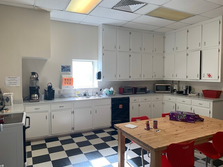 More Photos Of 5391 Three Notch'd Rd, Crozet Flex For Lease