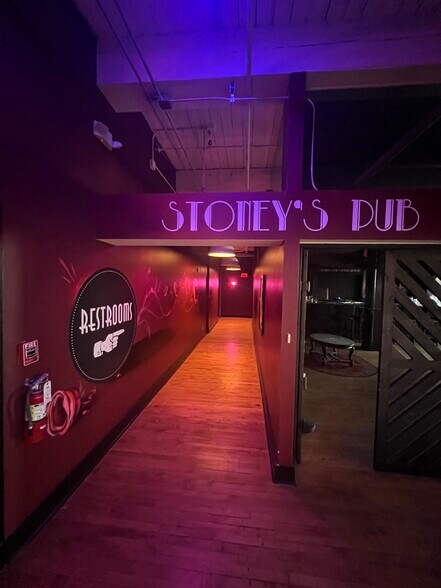 More Photos Of 1000 Broadway Blvd, Kansas City Loft Creative Space For Lease