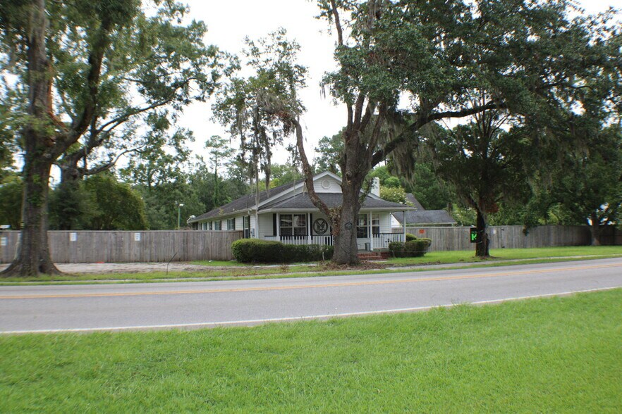 More Photos Of 860 Orangeburg Rd, Summerville Office Residential For Lease