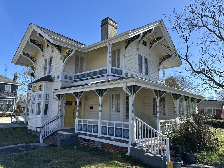 Primary Photo Of 403 E Main St, Rock Hill Office For Sale