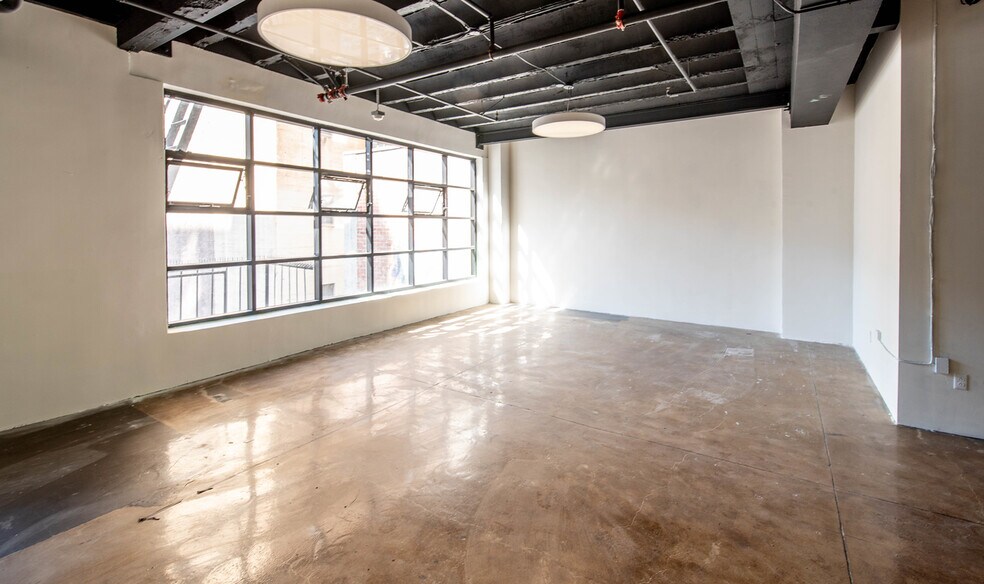 More Photos Of 731 S Broadway, Los Angeles Loft Creative Space For Sale