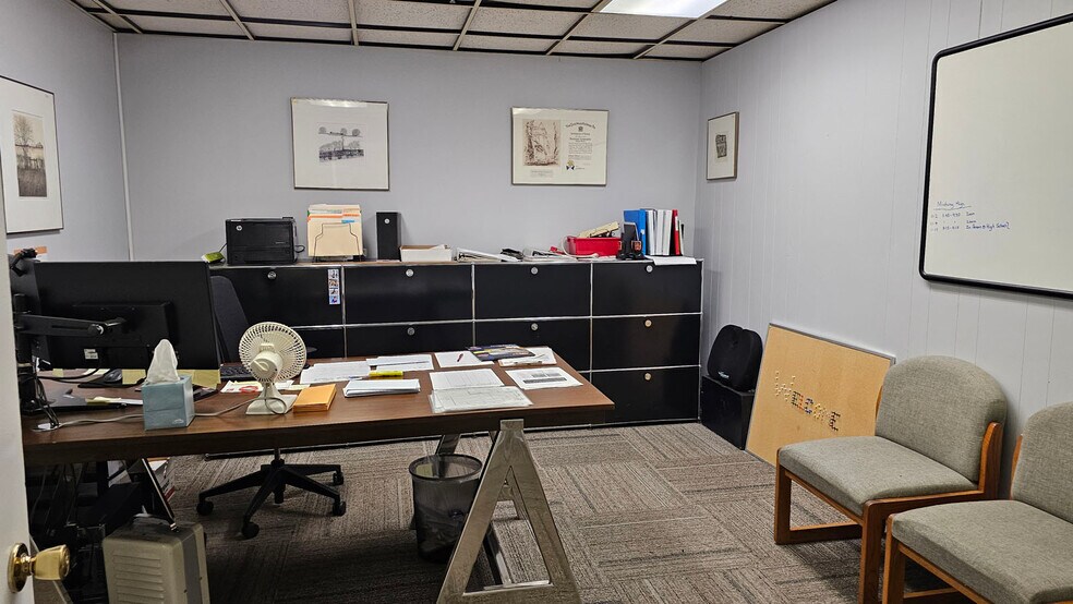 More Photos Of 120 S Church Ave, Garland Manufacturing For Lease