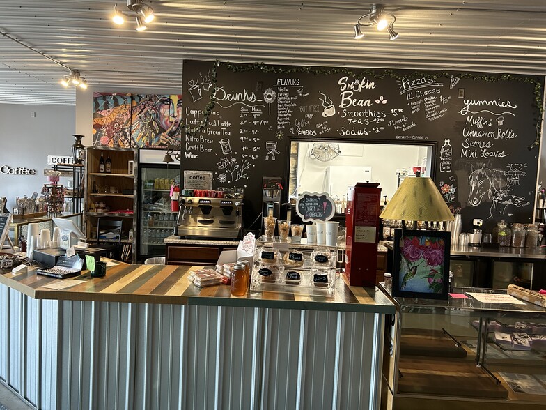 More Photos Of 215 Wolf River Dr, Fremont General Retail For Sale