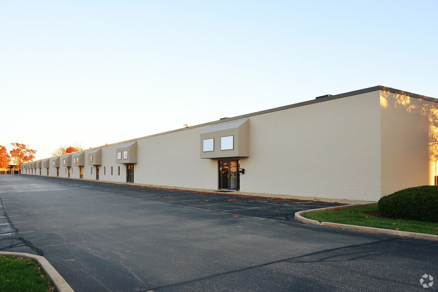 More Photos Of 8545-8587 Zionsville Rd, Indianapolis Unknown For Lease