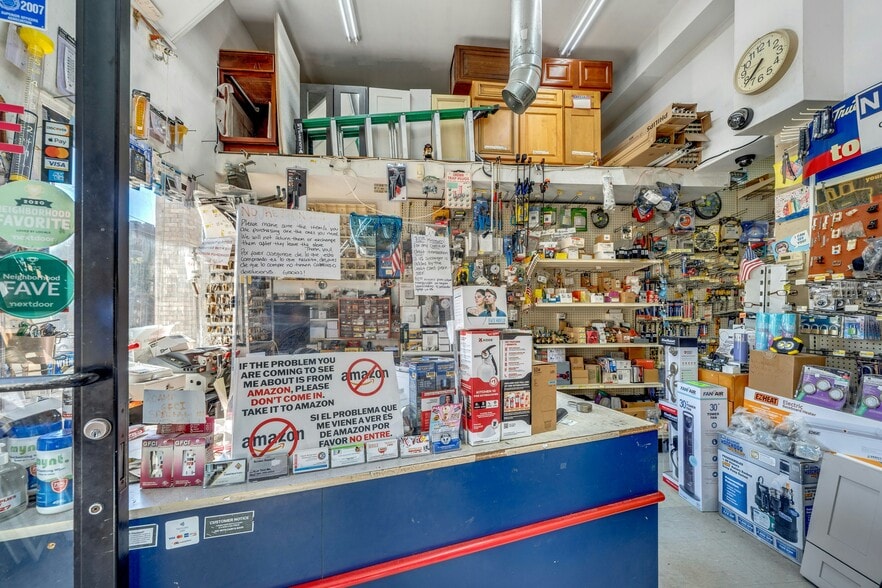 More Photos Of 4415 Park Ave, Union City Storefront Retail Residential For Lease