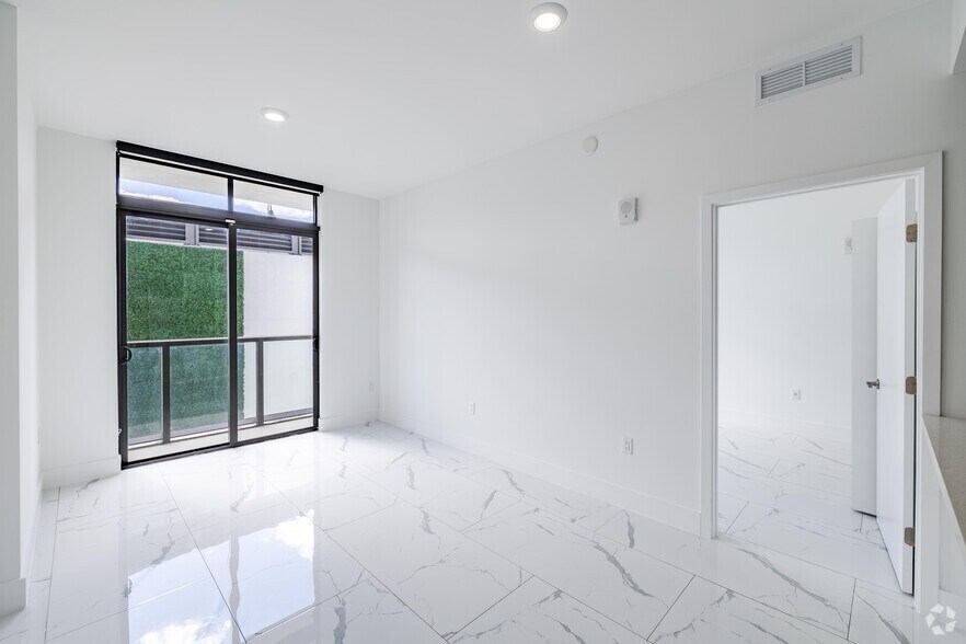 More Photos Of 1 Curtiss Pky, Miami Springs Apartments For Sale