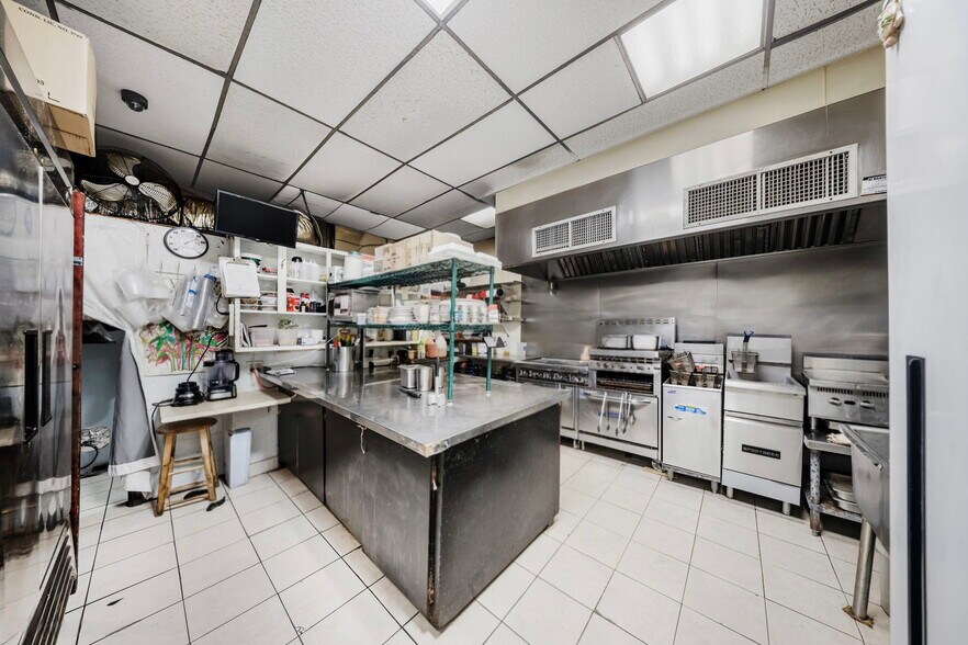 More Photos Of 152 Kearny Ave, Kearny Restaurant For Sale
