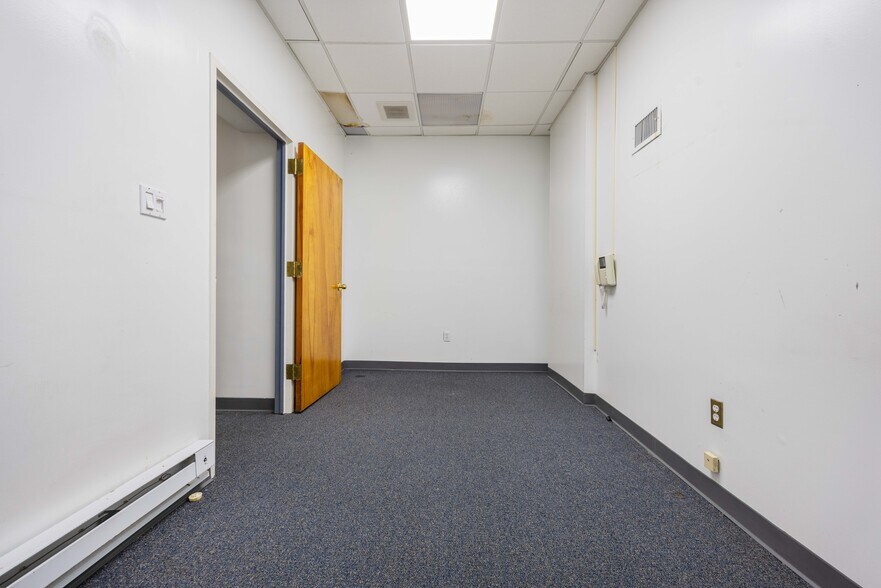 More Photos Of 200-12 44th Ave, Bayside Office For Lease