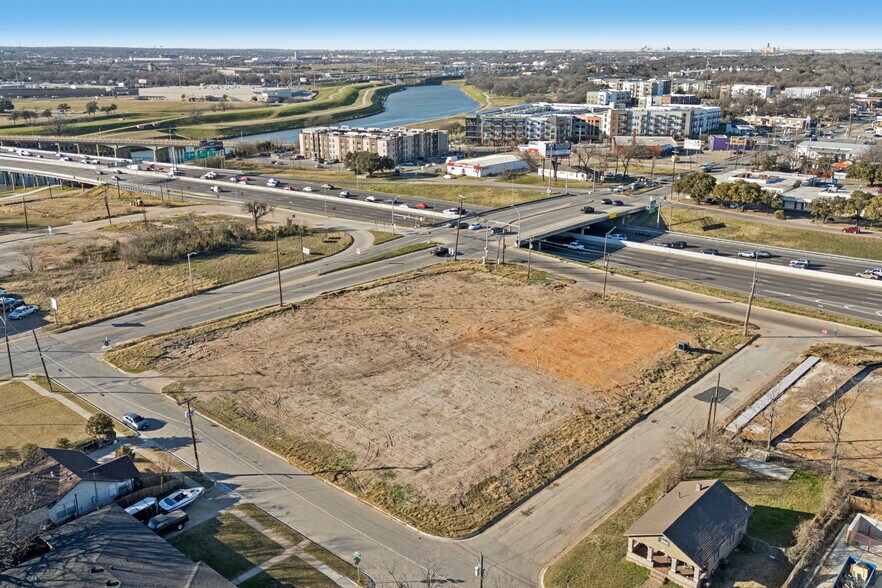 More Photos Of 2620 Airport fwy, Fort Worth Land For Sale