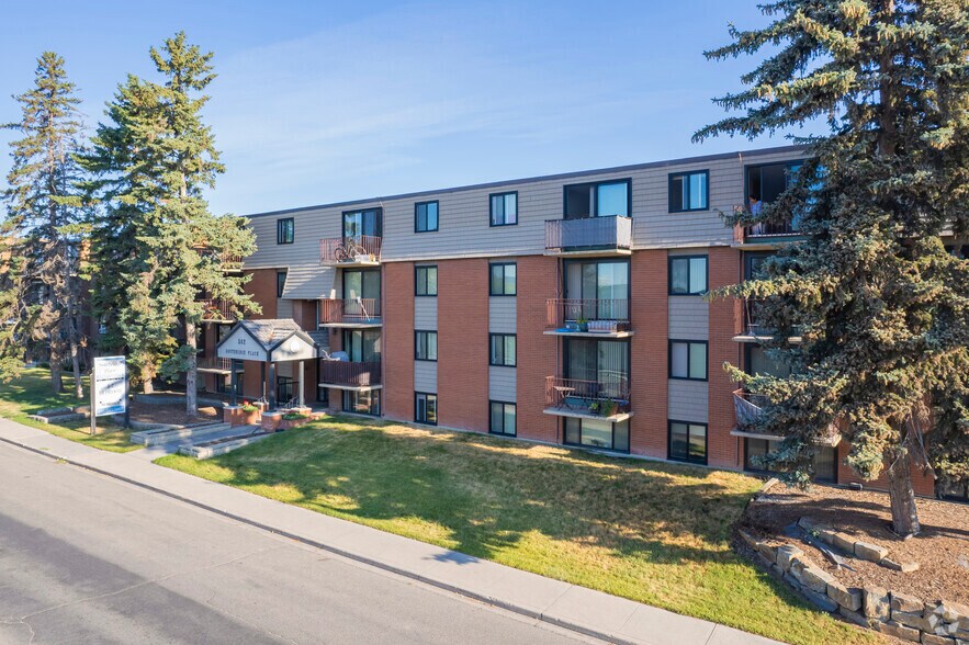 More Photos Of 502 58th Ave SW, Calgary Apartments For Sale