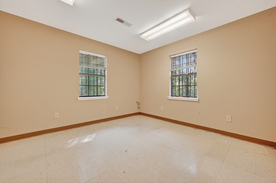 More Photos Of 1324-1325 Highway 195, Jasper Assisted Living For Sale