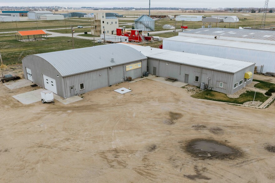 More Photos Of 2565 16th Ave, Columbus Light Manufacturing For Sale