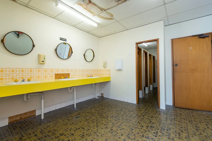 More Photos Of 364-366 Hunter St, Newcastle Office For Lease