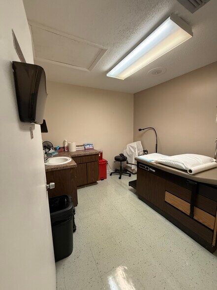 More Photos Of 28960 US Highway 19 N, Clearwater Medical For Sale