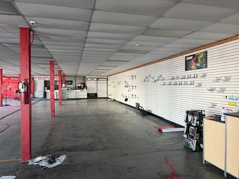 More Photos Of , Kennewick General Retail For Sale