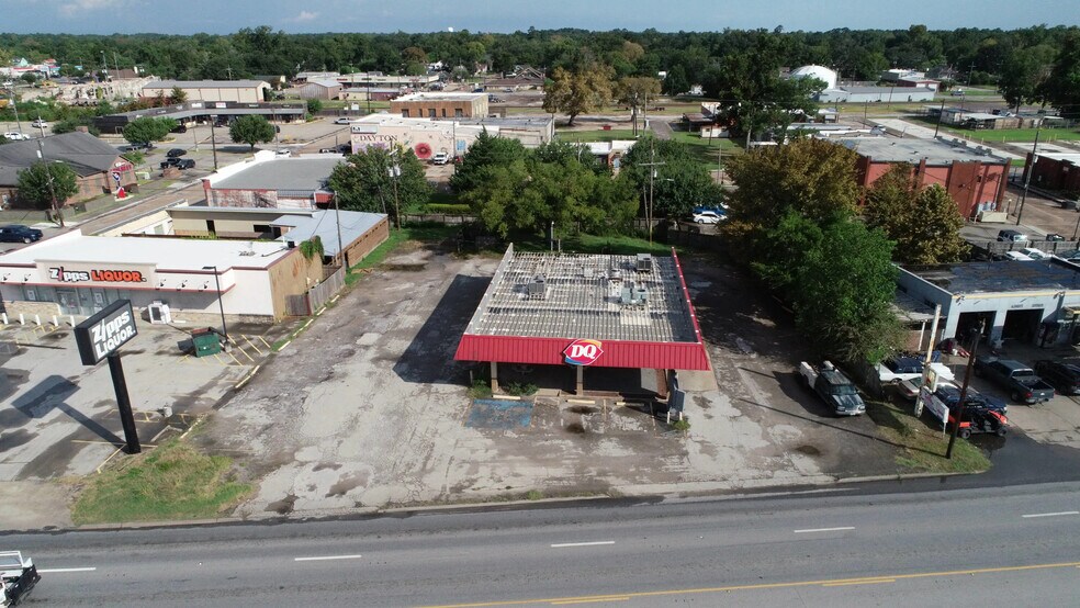 More Photos Of 104 E Highway 90, Dayton Fast Food For Lease