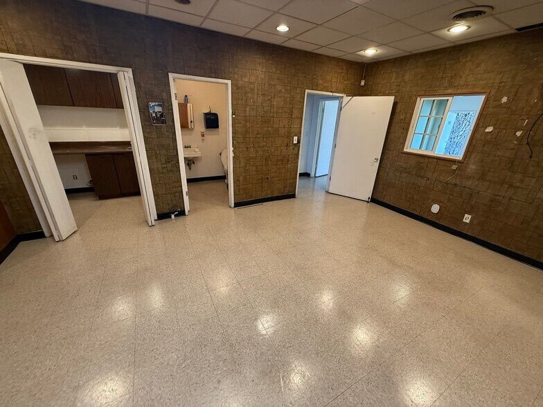 More Photos Of 1201 W Jon St, Torrance Service For Lease