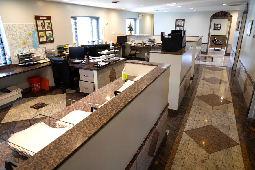 More Photos Of 3400 Windom Rd, Brentwood Manufacturing For Sale