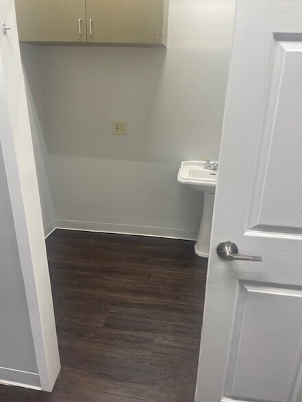 More Photos Of 25307 I-45, Spring Medical For Lease