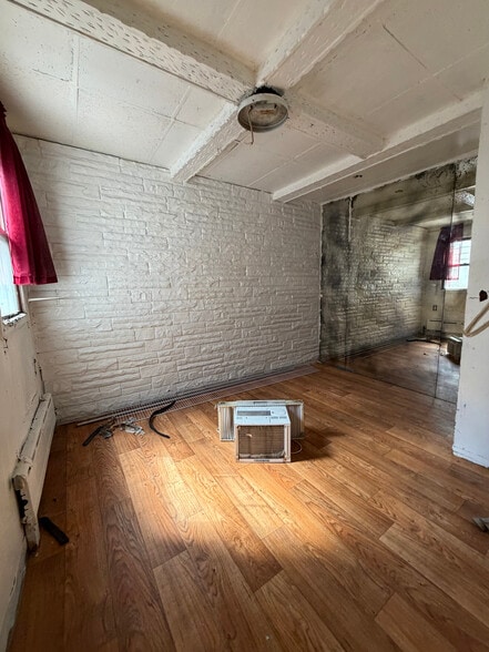 More Photos Of 9507 Roosevelt Ave, Jackson Heights Storefront Retail Residential For Sale