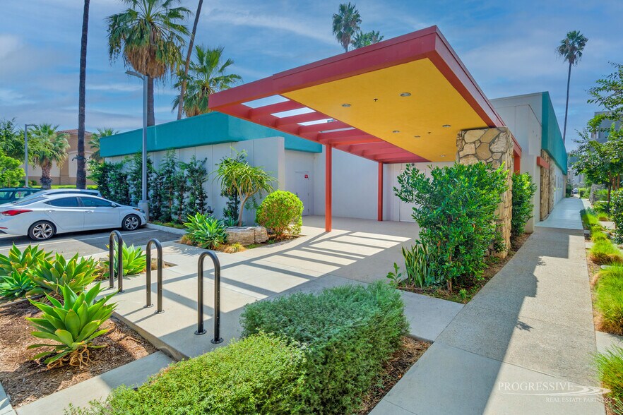 More Photos Of 1060 W San Bernardino Rd, Covina Storefront Retail Office For Sale